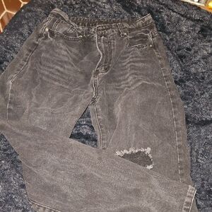 SHEIN Men's Charcoal Distressed Skinny Jeans